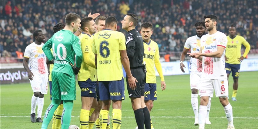 PFDK'den Fenerbahçeli Fred'e 3 maç ceza