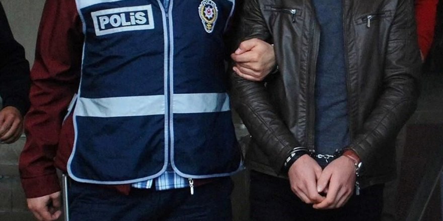 İzmir'de çıkan kavgada öğretim üyesinin yaralanmasına ilişkin 3 kişi tutuklandı