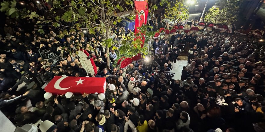 Şehit Piyade Sözleşmeli Er Budak, Manisa'da son yolculuğuna uğurlandı