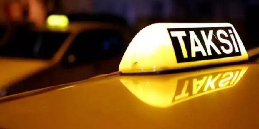 İzmir'de ticari taksinin çarptığı yaya öldü