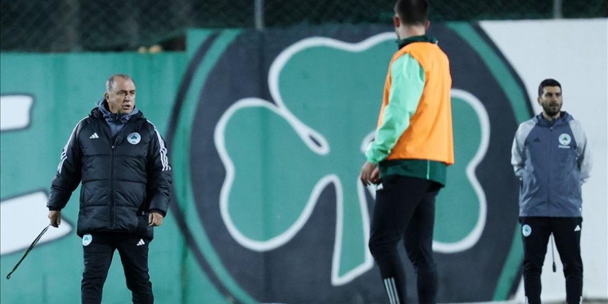 Fatih Terim, Panathinaikos'un başında ilk antrenmanına çıktı