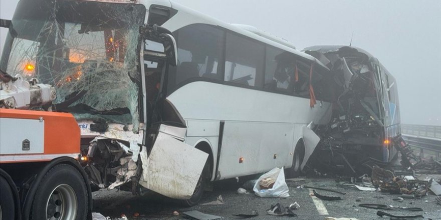 Kuzey Marmara Otoyolu'nda zincirleme kazada 10 kişi öldü, 57 kişi yaralandı