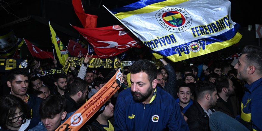 Fenerbahçe kafilesi, İstanbul'a döndü