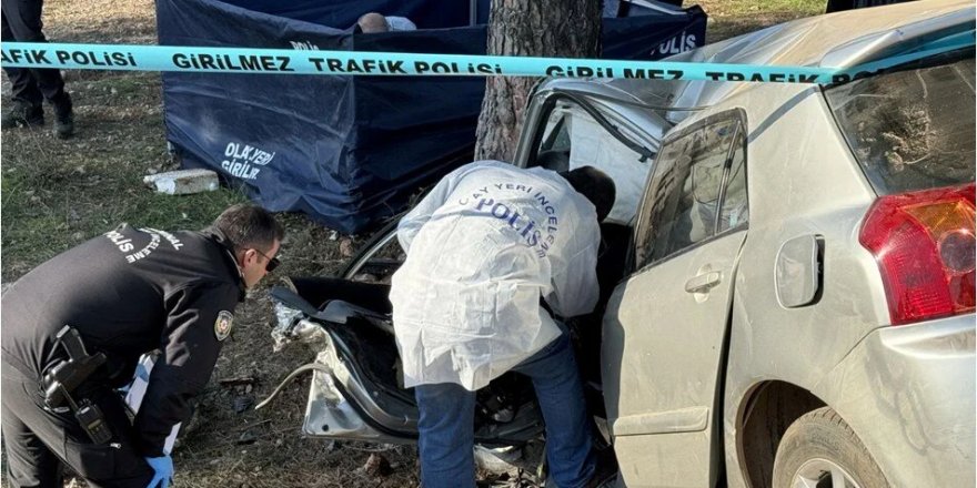 Şarampole devrilen otomobildeki genç öldü, bir çocuk yaralandı