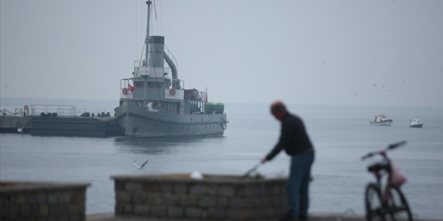 Çanakkale Boğazı yoğun sis nedeniyle transit gemi geçişlerine kapatıldı