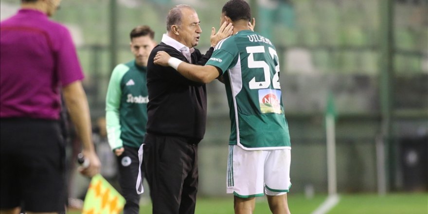 Fatih Terim, Panathinaikos'un başındaki ilk maçını kazandı