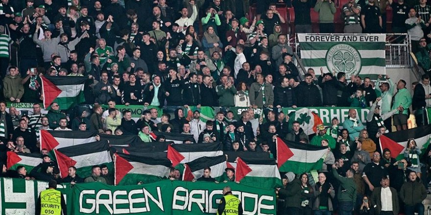 Celtic taraftarları, Filistin bayrağını Avrupa'da dalgalandırıyor
