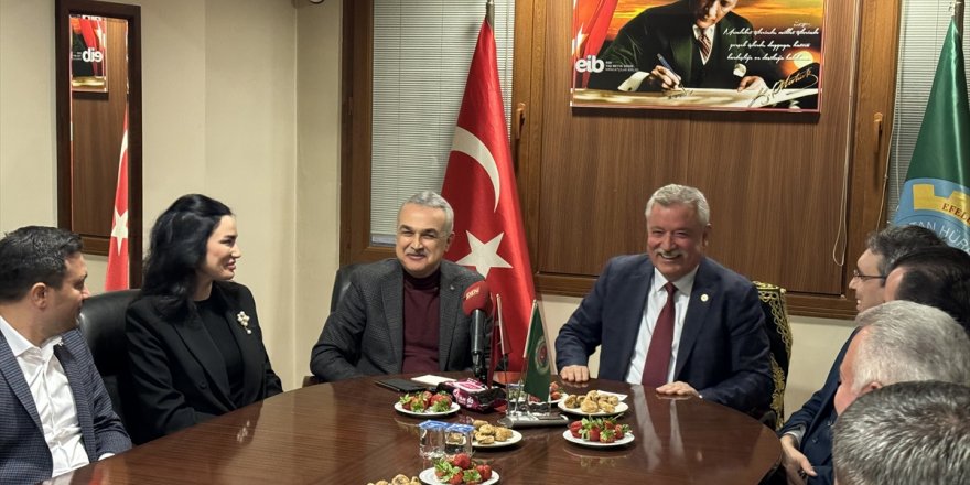 AK Parti'li Savaş, Efeler Ziraat Odasını ziyaret etti