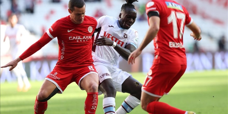 Bitexen Antalyaspor-Trabzonspor maçında beraberlik