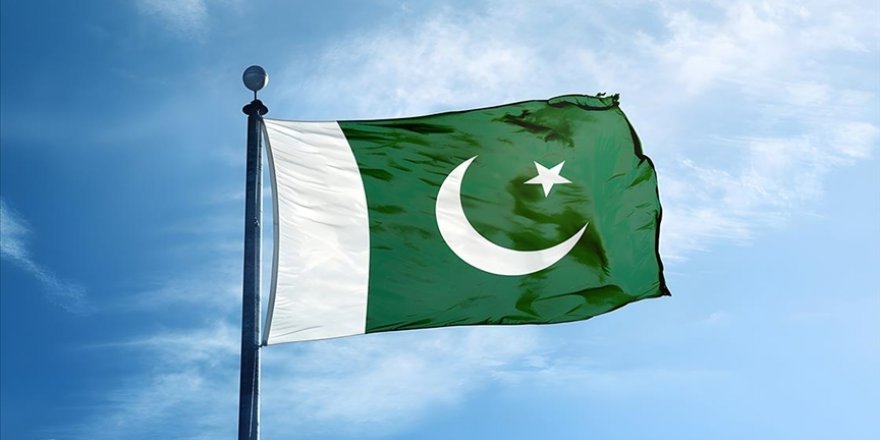 Pakistan, İran'ın Sistan-Belucistan bölgesindeki "terör hedeflerine" saldırı düzenlediğini duyurdu