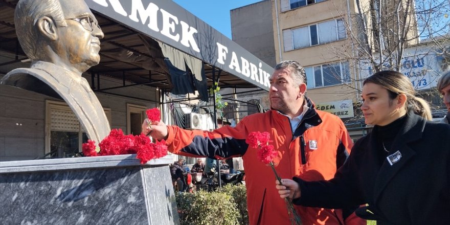 Gazeteci yazar Uğur Mumcu İzmir'de anıldı