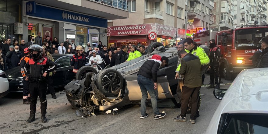 İzmir'de tabancayla yaralanıp otomobille kaçarken kaza yapan kişi öldü