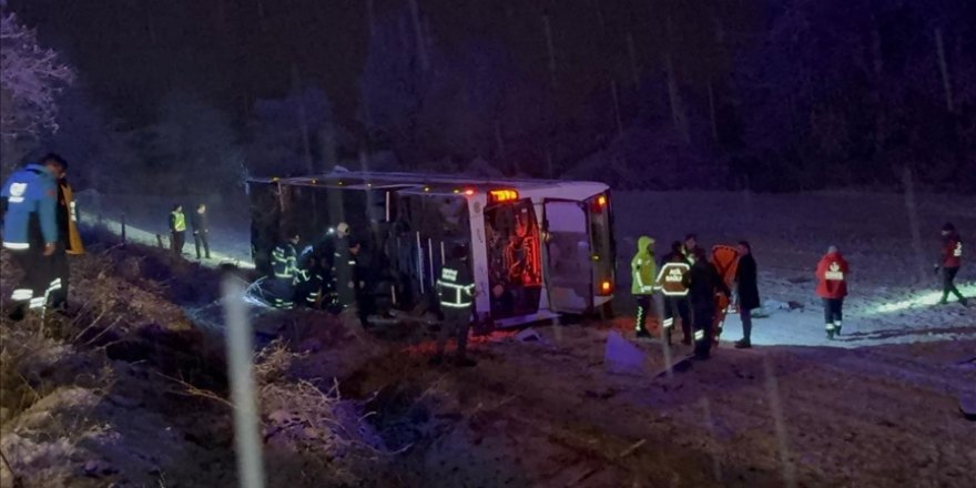 Kastamonu'da yolcu otobüsünün devrildiği kazada ölü sayısı 6'ya yükseldi