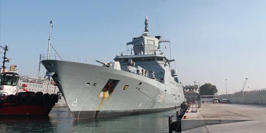 Fransız fırkateyni "FS PROVENCE" Mersin'e liman ziyaretinde bulundu