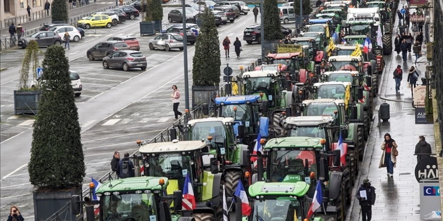 Çiftçilerin protestosu Fransa ve İspanya arasında "domates" tartışmasına neden oldu