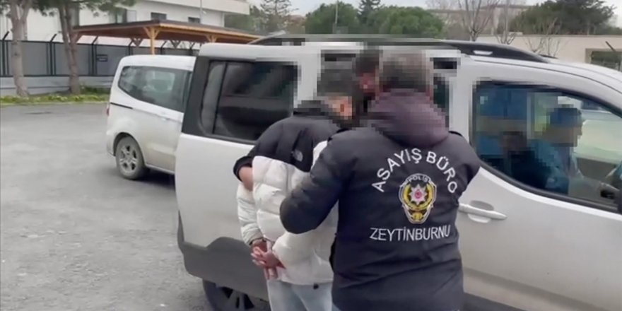 Zeytinburnu'nda kurusıkı tabancayla havaya ateş eden motosikletli tutuklandı