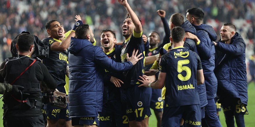 Fenerbahçe 24. haftayı averajla lider tamamladı