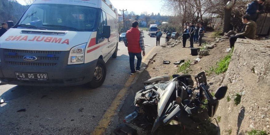 Muğla'da otomobille çarpışan motosikletin sürücüsü hayatını kaybetti