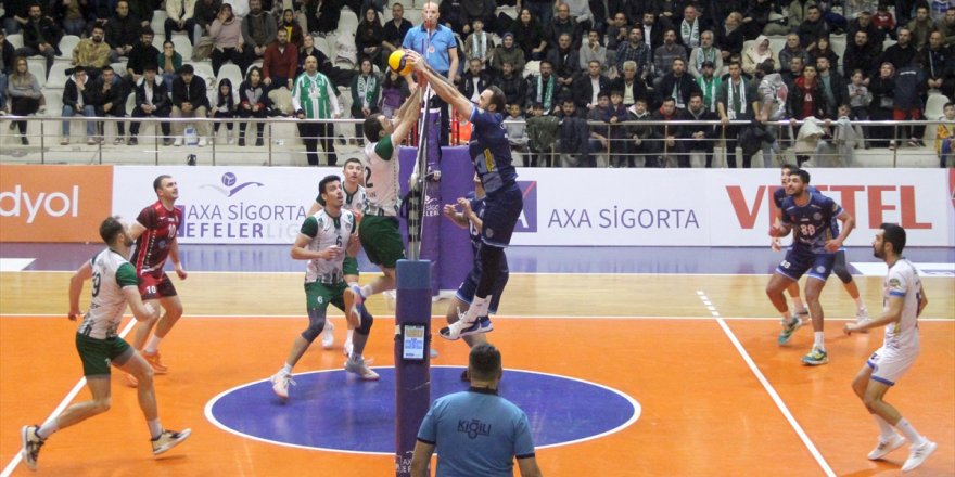 Arkas Spor: 3 - Kuşgöz İzmir Vinç Akkuş Belediyespor: 2