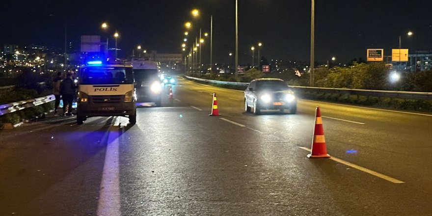 İzmir'de otomobilin çarptığı yaya hayatını kaybetti