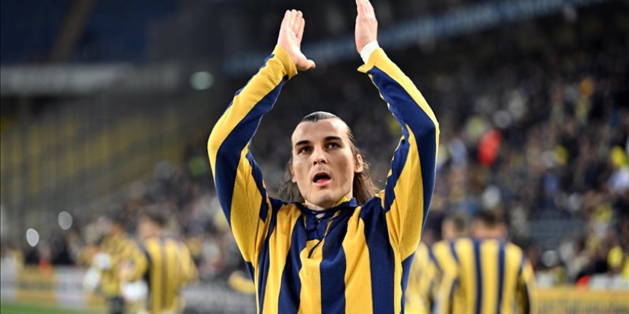 Fenerbahçeli futbolcu Çağlar Söyüncü: İlk hedefimiz Fenerbahçe'ye şampiyonluk yaşatmak