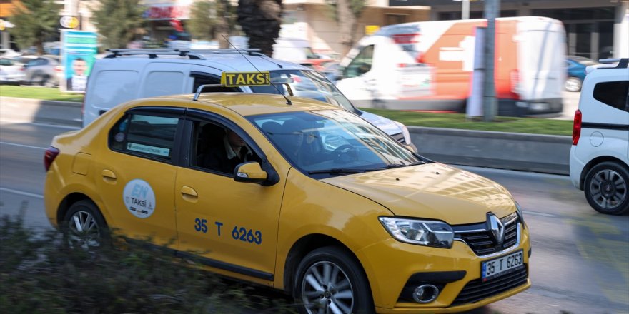 İzmir'de tüm taksilere haziran ayına kadar araç takip sistemi kurulacak