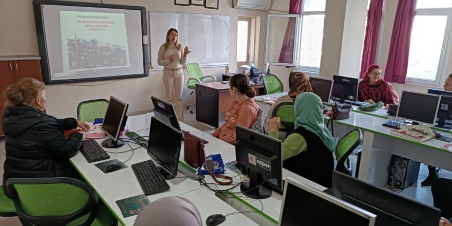 Tire'de kadınlar için dijital okuryazarlık kursu açıldı