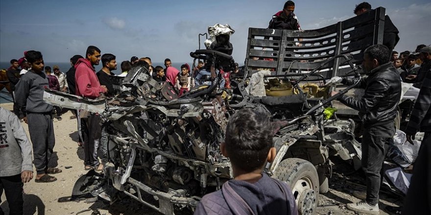 İsrail ordusu, Gazze'de insani yardım bekleyenlere saldırdı, çok sayıda kişi öldürüldü