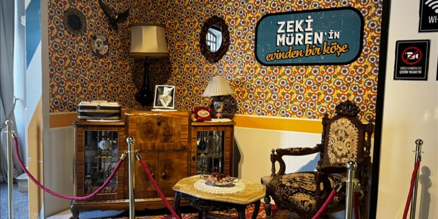 Zeki Müren'i anlatan "Elbet Bir Gün Buluşacağız" sergisi Bursa'da açıldı
