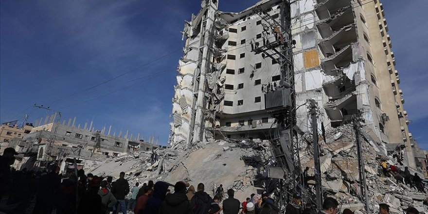 İsrail'in saldırılarını sürdürdüğü Gazze'de can kaybı 31 bin 45'e yükseldi