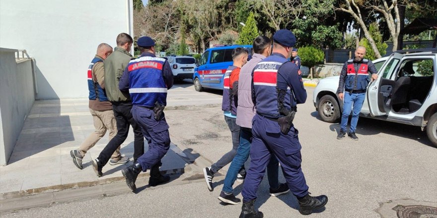 Manisa'daki terör operasyonunda yakalanan 2 kişi tutuklandı