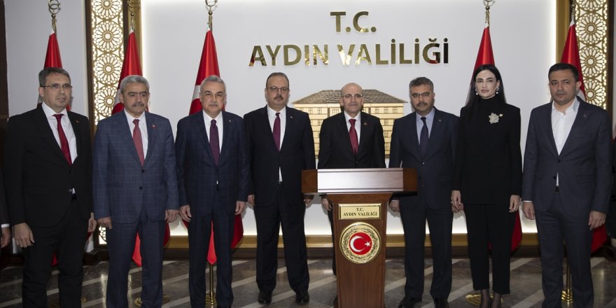 Hazine ve Maliye Bakanı Şimşek, Aydın'da ziyaretlerde bulundu