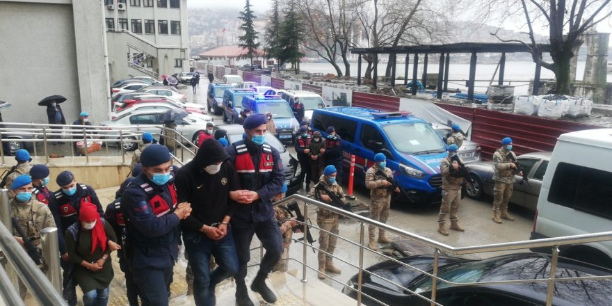 Zonguldak'taki vahşi cinayette üvey anne, baba ve öz kardeş tutuklandı