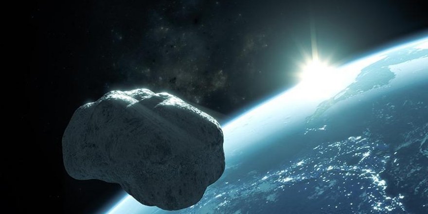 Futbol sahası büyüklüğündeki asteroit Dünya'ya hızla yaklaşıyor