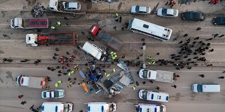 Bursa'da 4 kişinin öldüğü tır kazasında şoför ile firma yetkilileri "eşit kusurlu" sayıldı