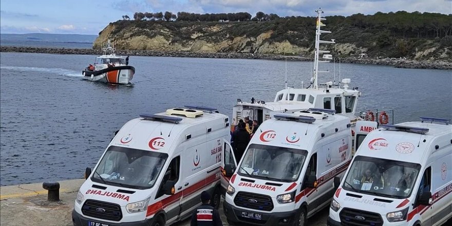 Çanakkale'de batan bottaki kayıp düzensiz göçmenleri arama çalışmaları devam ediyor