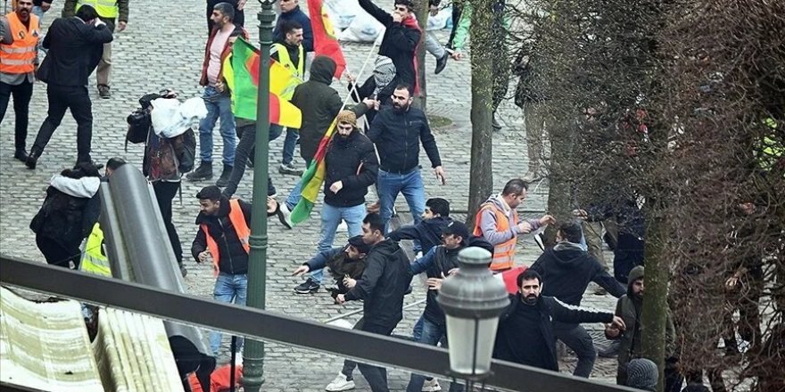 Terör örgütü PKK yandaşları Belçika'da şiddet olaylarına devam etti