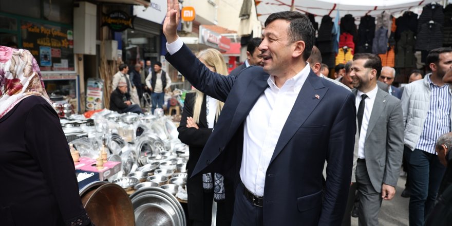 Cumhur İttifakı İzmir adayı Dağ seçim çalışmalarını Tire'de sürdürdü