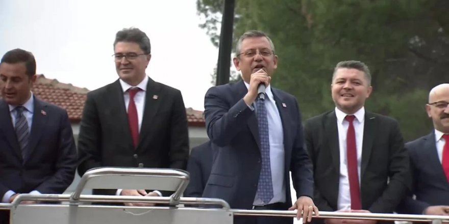 CHP Genel Başkanı Özel, Bigadiç'te "halk buluşması"nda konuştu