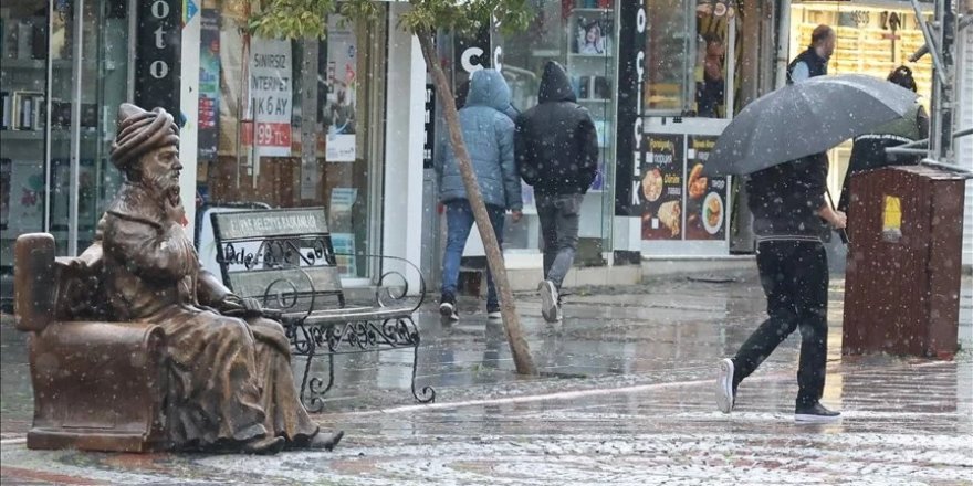 Edirne'de sağanak etkili oluyor