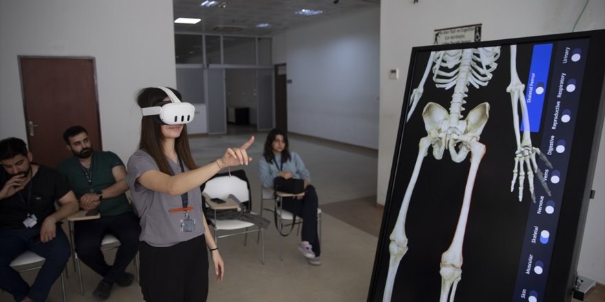 Öğrenciler "dijital kadavra" ile anatomiyi sanal ortamda öğreniyor