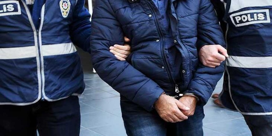 İzmir'de sokakta bir kişinin öldürülmesine ilişkin 2 şüpheli tutuklandı