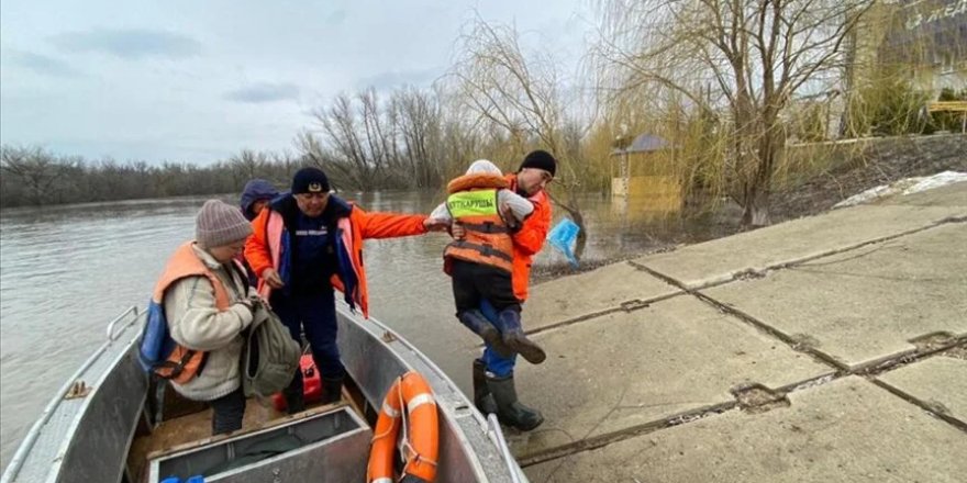 Kazakistan'da sel bölgelerinden tahliye edilen kişi sayısı 86 bini aştı
