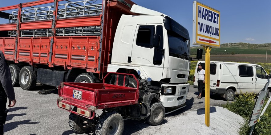 Manisa'da kamyonla çarpışan ATV'nin sürücüsü öldü