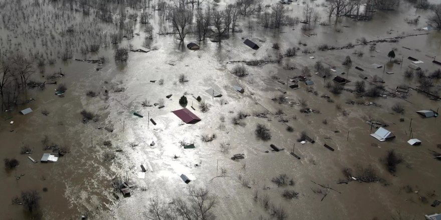 Rusya’da sel felaketi: Orenburg'da Ural Nehri’ndeki su seviyesi 1 metreyi geçti