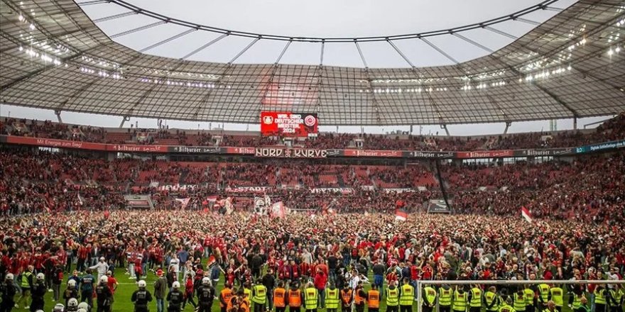 Bundesliga'da Bayer Leverkusen tarihinin ilk şampiyonluğunu elde etti