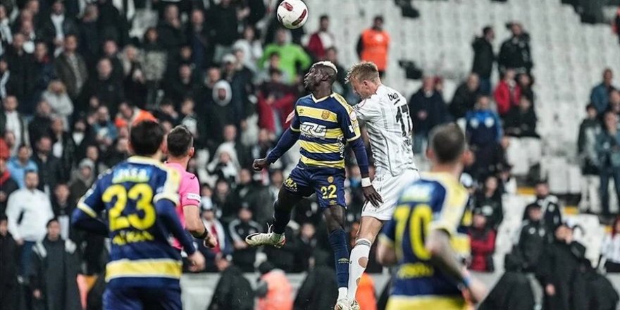 Beşiktaş Süper Lig'de 5 maç sonra kazandı