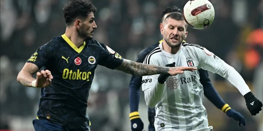 Beşiktaş'ta 4 futbolcu, Fenerbahçe derbisinde forma giyemeyecek