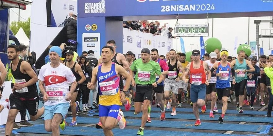 Türkiye İş Bankası 19. İstanbul Yarı Maratonu'nu erkeklerde Hicham Amghar, kadınlarda ise Sheila Chelangat kazandı