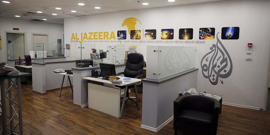 İsrail, yayınlarını sonlandırma kararı aldığı Al Jazeera'nin ofisini bastı, ekipmanlarına el koydu